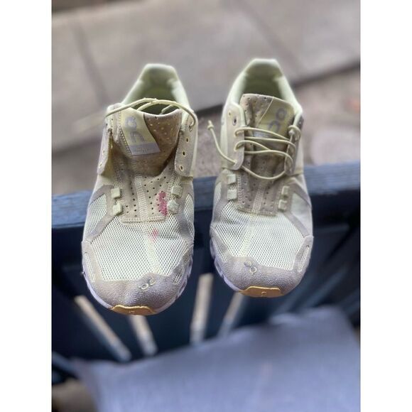 On Swiss Women’s Engineering Cloud Running Yellow Sneakers Sz 10 US - Picture 8 of 10